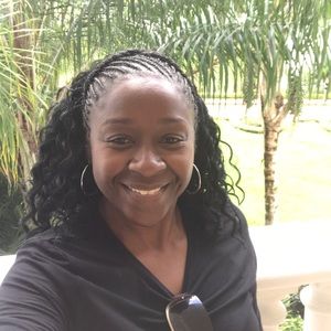 Meet your Posher, Sharon